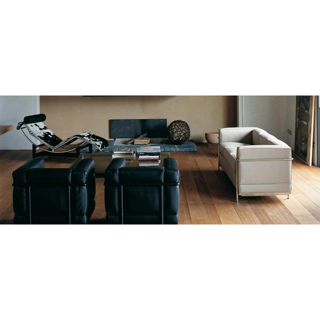 Metal LC2 Two-Seat Sofa by Le Corbusier, P. Jeanneret, Charlotte Perriand for Cassina For Sale - Image 7 of 9