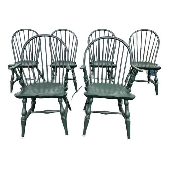Late 20th Century Set of 6 Bow Back Windsor Dining Chairs in Green Paint For Sale