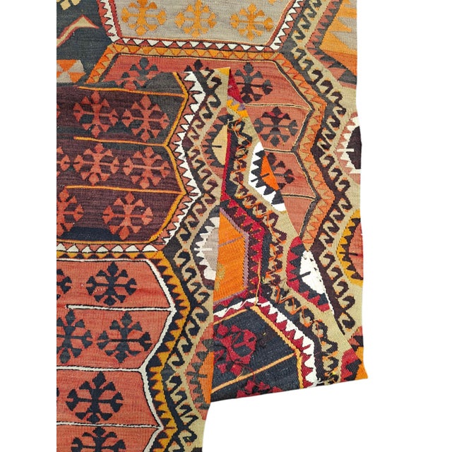 Middle Eastern Kilim with Geometric Motif For Sale - Image 5 of 8