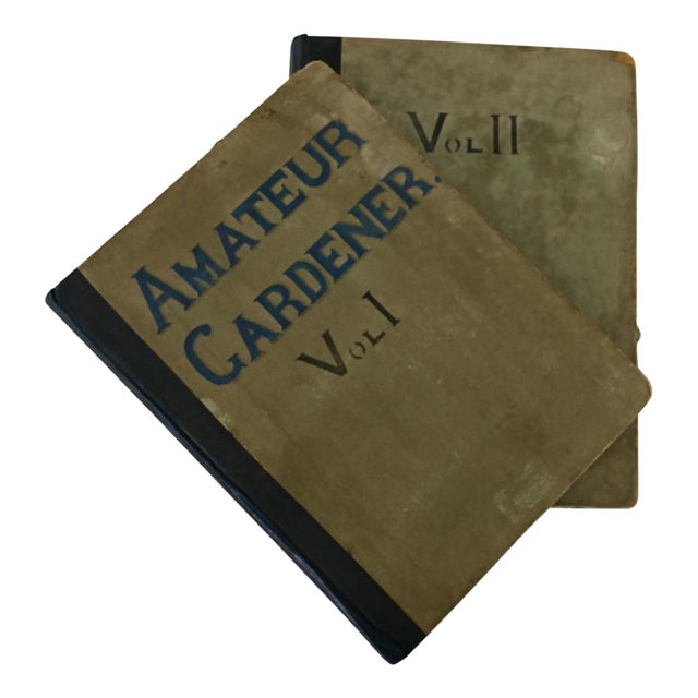 English Early 20th Century Amateur Gardening Books - Set of 2 For Sale