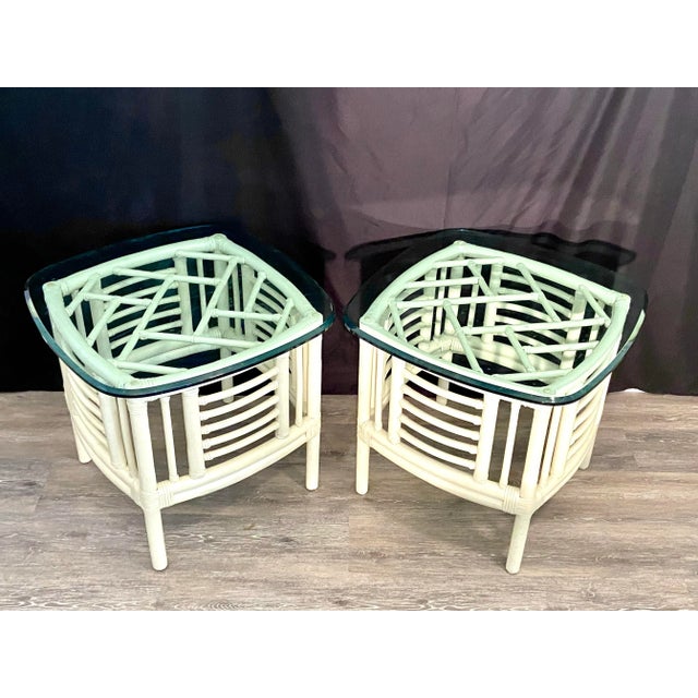Ficks Reed Vintage Coastal Chinese Chippendale Chinoiserie Bamboo and Wicker Side Tables Ficks Reed Style - A Pair For Sale - Image 4 of 11