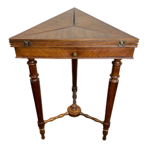 Vintage Envelope Card Table Tri-Fold