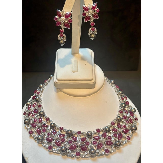Gemstone Gia Certified 140 Ct Burma Ruby, Tahitian Pearl & Diamond Necklace Suite 18kwg For Sale - Image 7 of 8