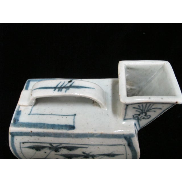 Early 20th Century Chinese Qing Dynasty Blue & White Porcelain Spouted Chamber Pot With Bat Design For Sale - Image 5 of 9