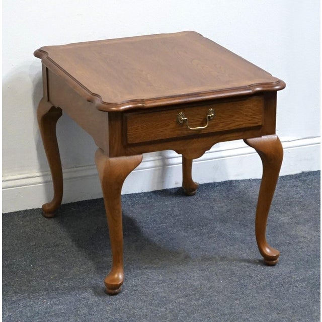 THOMASVILLE FURNITURE New American Oak Collection 22" Accent End Table 24531-210 22.25" High 22.5" Wide 26" Deep We...