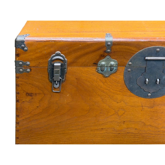 Vintage Oriental Wood Rectangular MoonFace Hardware Trunk Table For Sale - Image 14 of 15