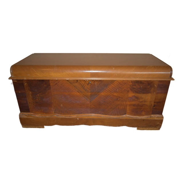 Vintage Caswell-Runyan Cedar Hope Chest – Art Deco Blanket Trunk-Lock Removed For Sale
