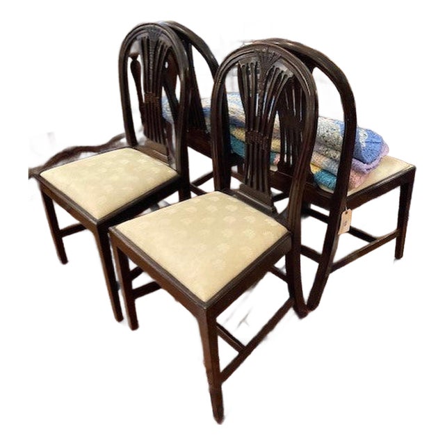 Late 20th Century Set of 4 Wheat Dining Room Chairs For Sale