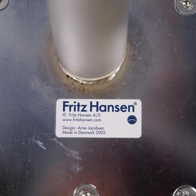 Swan Chair in Black Elegance Leather by Arne Jacobsen for Fritz Hansen, 2002 For Sale - Image 13 of 14