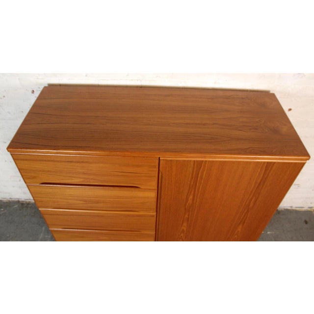Vintage Danish Modern Teak Gentleman's Chest For Sale In New York - Image 6 of 15
