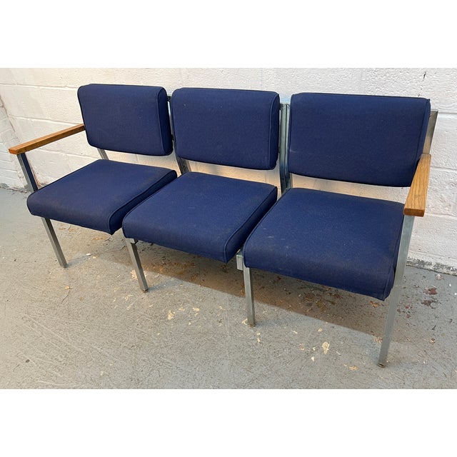 Mid-Century Vintage Chrome Three Seat Airport Bench For Sale - Image 4 of 14