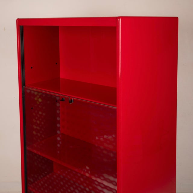 Double-Face Rotating Display Cabinet in Red Lacquer from Arflex, 1980s For Sale - Image 17 of 18