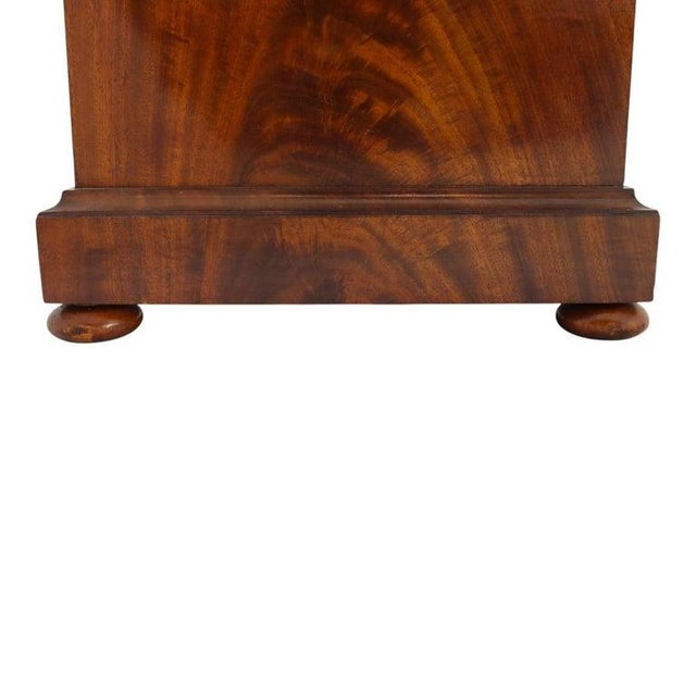 Brown Antique English Frodsham Flame Mahogany Bracket Clock With Shelf C1820 For Sale - Image 8 of 18