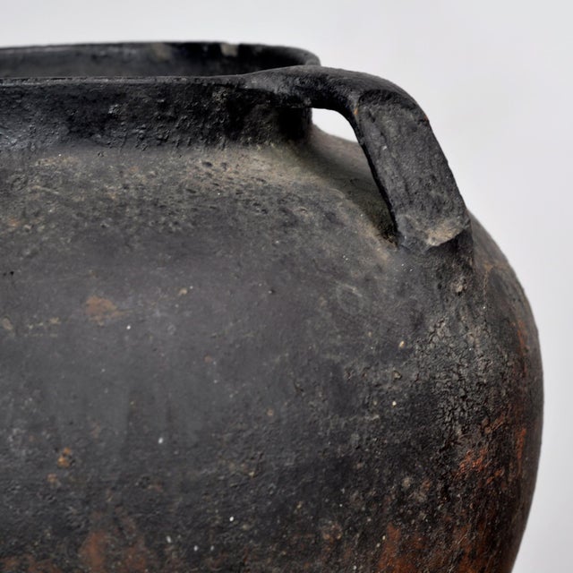 Mid 19th Century Antique Earthenware Pot from Moldova, 1850s For Sale - Image 5 of 8