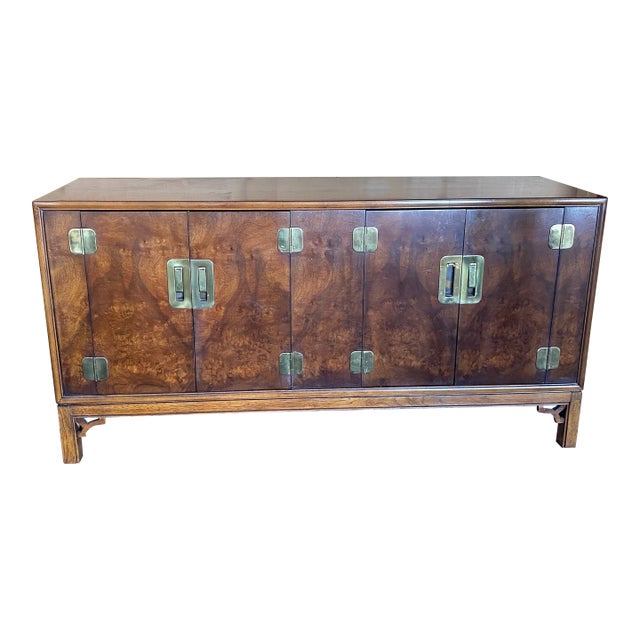 1960s Vintage Drexel Heritage Dynasty Buffet Walnut Burl Sideboard For Sale