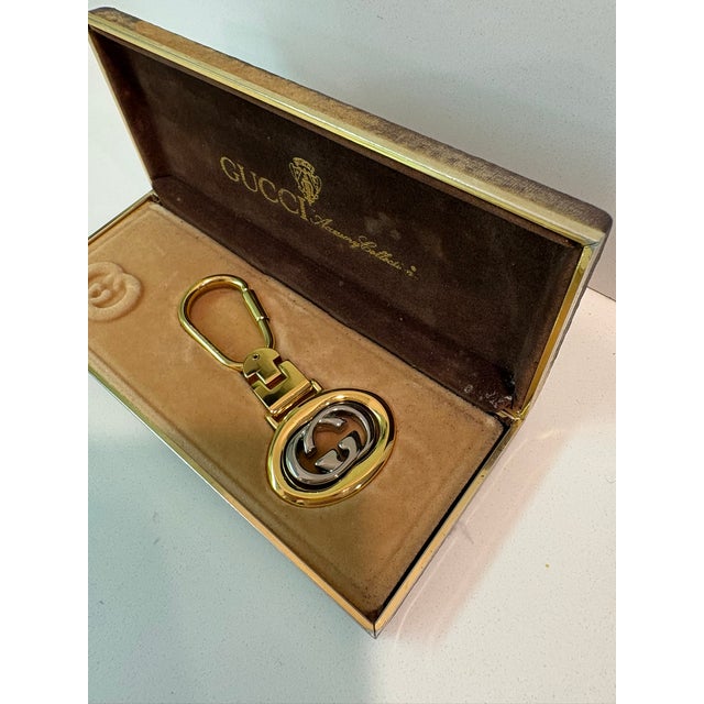 Vintage Gucci Gg Logo Gold Tone Key Fob With Original Box For Sale - Image 17 of 17