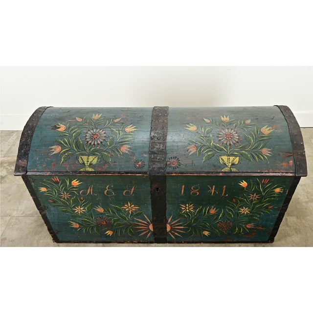 Gustavian (Swedish) Swedish 19th Century Painted Pine Marriage Trunk For Sale - Image 3 of 11