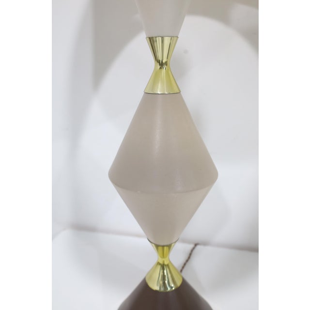 Gerald Thurston Gerald Thurston for Lightolier Hourglass Porcelain and Brass Table Lamps For Sale - Image 4 of 6
