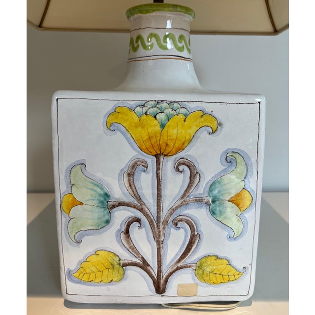 1970s Mid Century Modern Ceramic table lamp with bird and flower decorations For Sale - Image 11 of 12