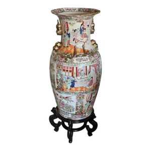 Large Early 20th Century Cantonese / Rose Medallion Vase