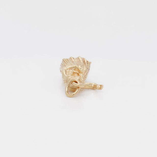 Vintage 14k Gold Figural Kinetic Hula Dancer Charm for a Bracelet For Sale - Image 9 of 12