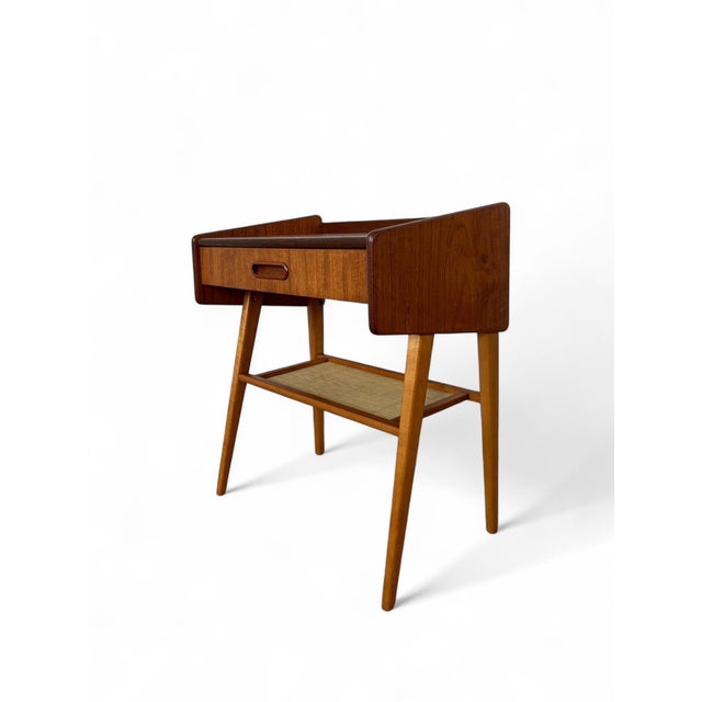 Teak table in great condition. Only minor chip at the top of the table (hard to see so added two images). Mesh for...