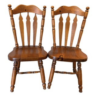 Pair of 1949 Cushman Colonial Creations Solid Maple Early American Side Chairs For Sale