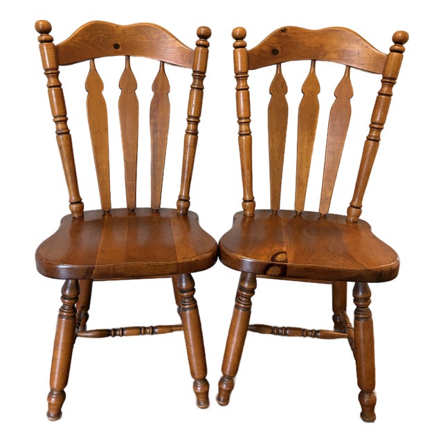 Pair of 1949 Cushman Colonial Creations Solid Maple Early American Side Chairs For Sale