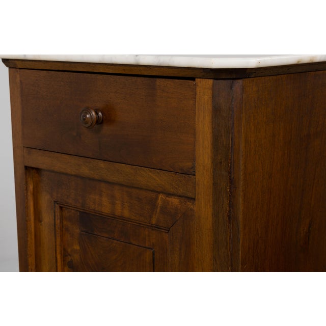 Antique French Louis Philippe Style Walnut Nightstands W/ Carrara Marble - A Pair For Sale - Image 12 of 18