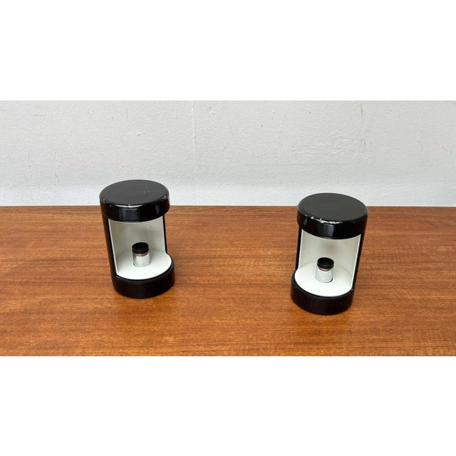 Black Mid-Century Modern Italian Space Age Black Model Laura Table Lamps by Olaf von Bohr and Diego Valenti for Valenti Luce Milano, 1960s, Set of 2 For Sale - Image 8 of 18