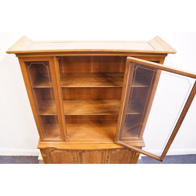 High End Vintage Solid Cherry Italian Provincial 45" China Cabinet 1570-334 in Fruitwood Finish For Sale In Kansas City - Image 6 of 14