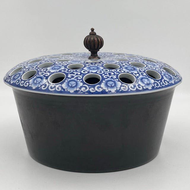 Vintage Theodore Alexander Blue and White Chinoiserie Flower Centerpiece, Tulipiere, Ikebana Vase. This unique piece...