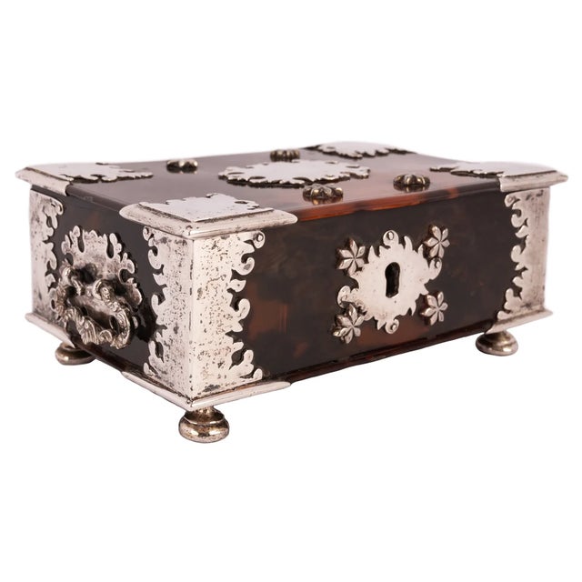 Mid 18th Century Antique 18th Century Dutch Colonial Voc Batavian Silver Casket for Betelnut 1750 For Sale - Image 5 of 11