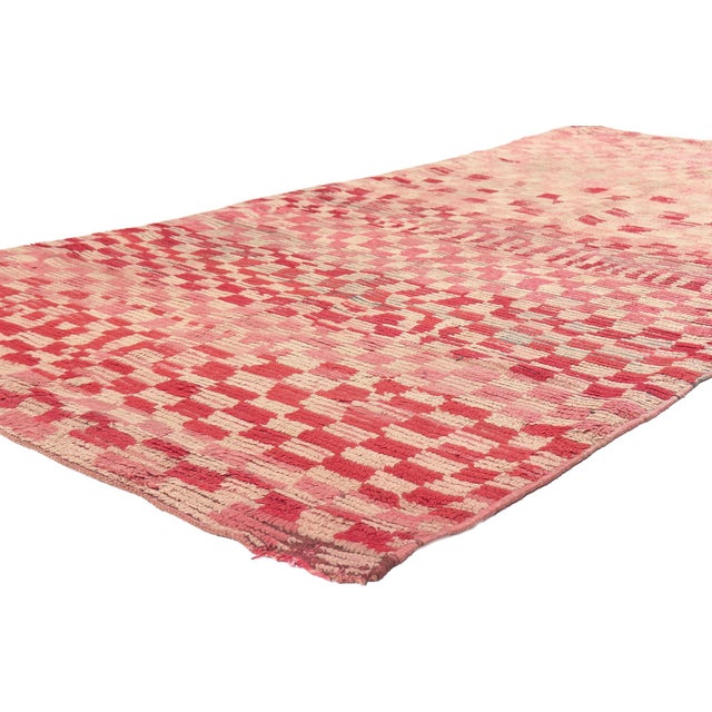 20997 Vintage Berber Boujad Moroccan Rug, 04'06 x 08'08. The Boujad Mirage: A Vintage Berber Moroccan Masterpiece of...