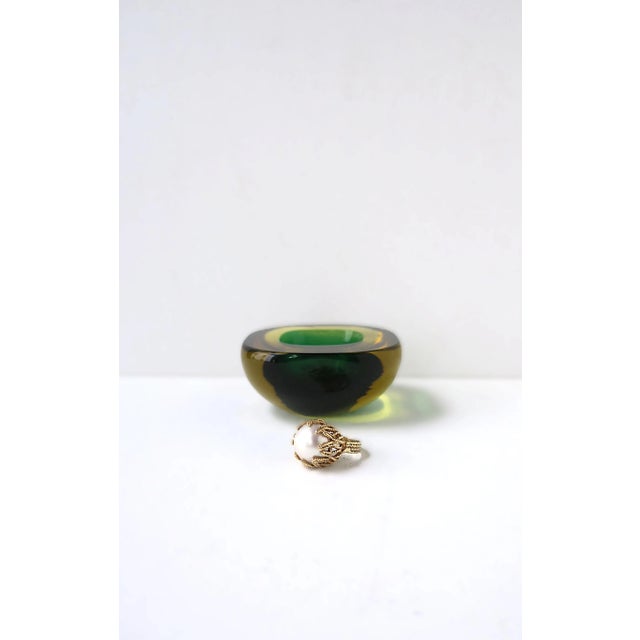 Pearl and Gold Cocktail Ring, Circa Mid-20th Century For Sale In New York - Image 6 of 12