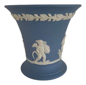 1960s English Neoclassical Wedgwood Jasperware Blue and White Vase
