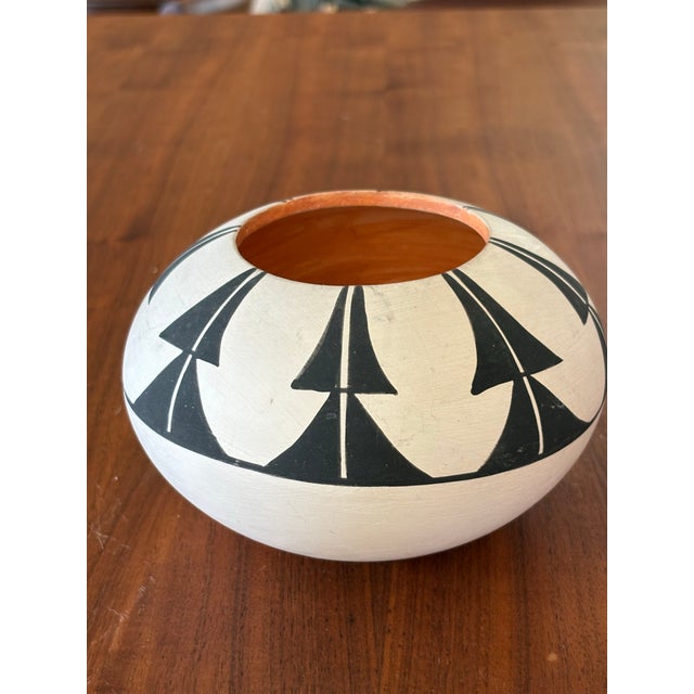Signed Santa Clara Pueblo Pottery Bowl by Martha Concho – Black on Cream With Red Interior For Sale In San Francisco - Image 6 of 6