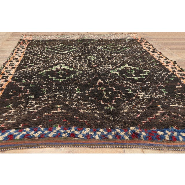 Vintage Beni MGuild Moroccan Rug, 05'11 X 09'05 For Sale - Image 9 of 10