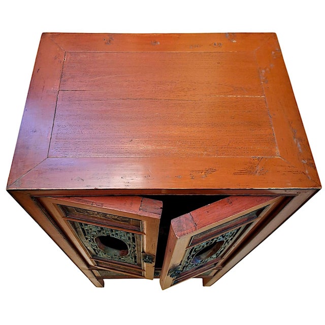 Chinese 20th-Century Chinese Lacquer Cabinet For Sale - Image 3 of 14