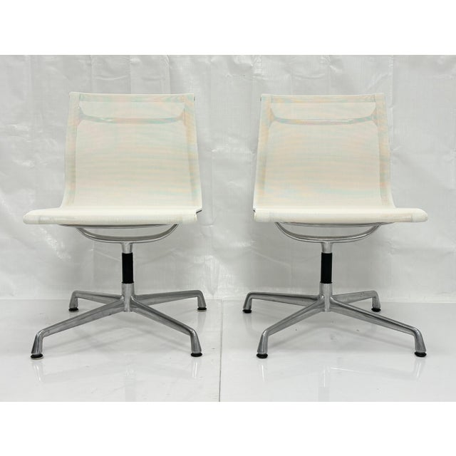 Modern Pair Eames Aluminum Group Swivel Chairs for Herman Miller, Vitra Italy For Sale - Image 3 of 18