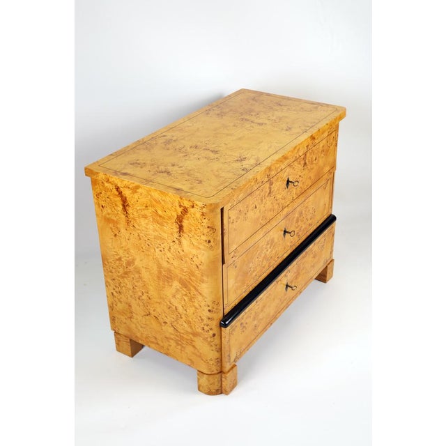 Biedermeier Chest of Drawers in Maple Burl, 1830 For Sale - Image 12 of 15