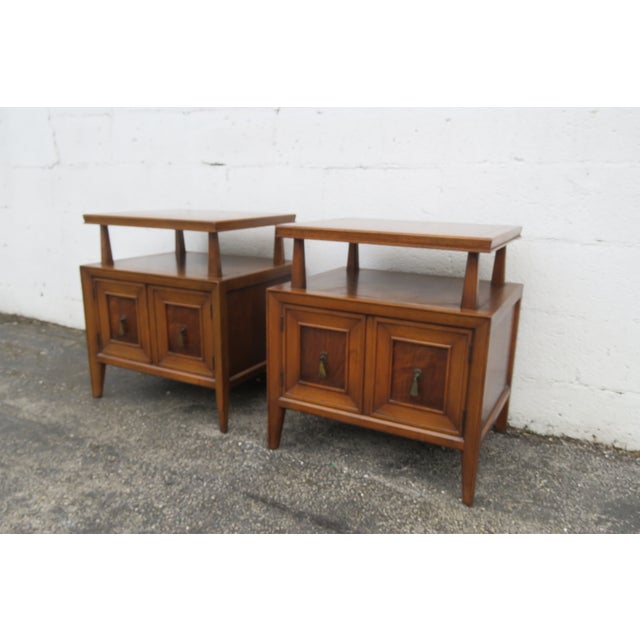 Fancher Furniture Mid 20th Century Nightstands Side End Bedside Tables a Pair, Attributed For Sale - Image 11 of 17
