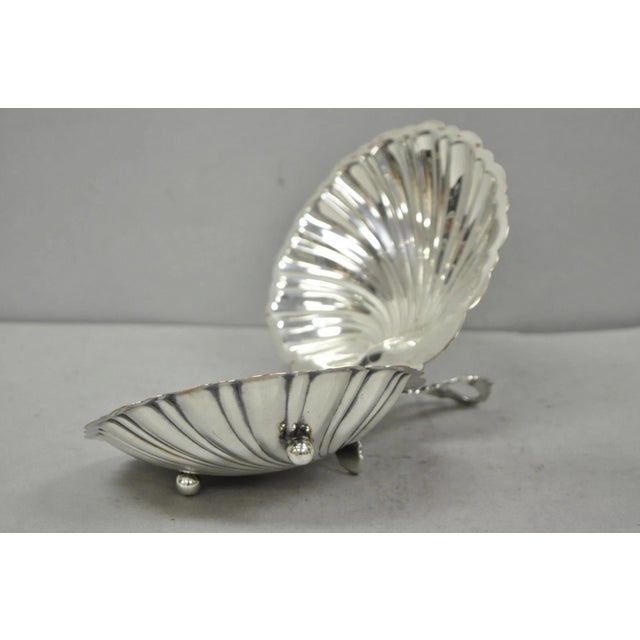 Vintage English Regency Silver Plated Clam Shell Table Butler Serving Dish For Sale - Image 16 of 17