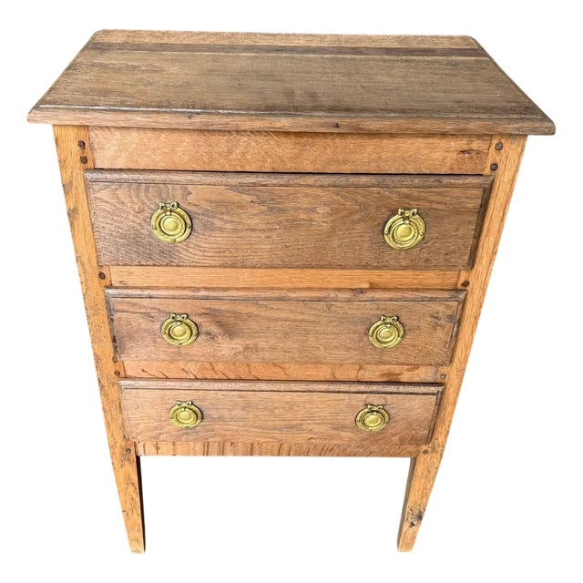 Small Antique French Oak Chest of Drawers, 1830s For Sale