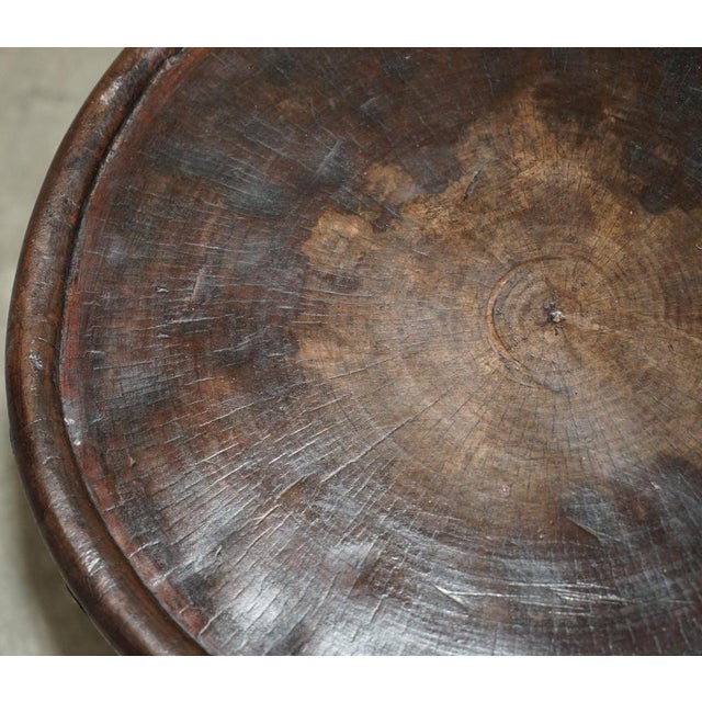 1930s Hand-Carved Bamileke Side Table or Stool, Cameroon, 1930s For Sale - Image 5 of 15