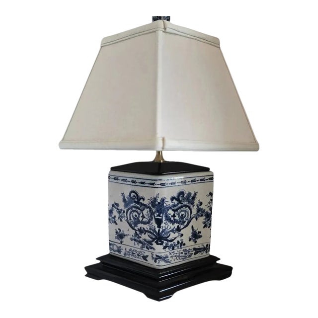 1980s Blue & White Diamond Shaped Chinoiserie Lamp For Sale