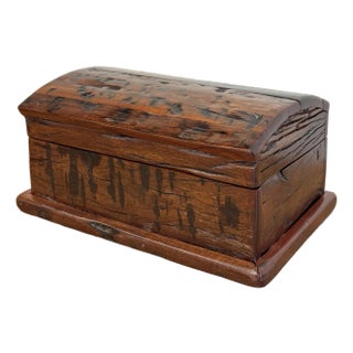 Vintage Distressed Wood Hinged Lid Box For Sale