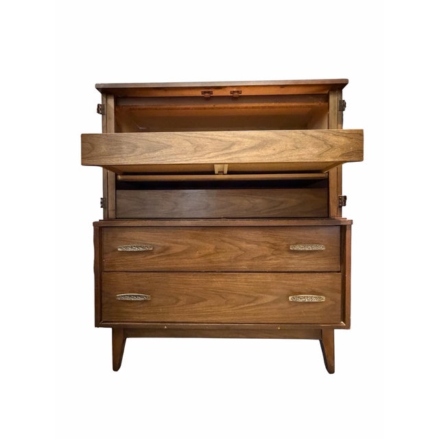 Mid-Century Modern 1960s Broyhill Inspired Gentleman’s Chest For Sale - Image 3 of 5