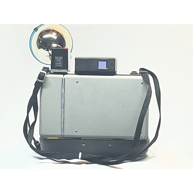 Polaroid Corporation Vintage 1960s Polaroid Automatic 104 Land Camera With Flash For Sale - Image 4 of 10