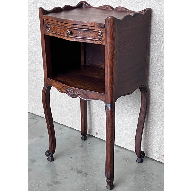 1910s 20th Pair of Dark Walnut Nightstands Tables With Drawer and Open Shelf For Sale - Image 5 of 12